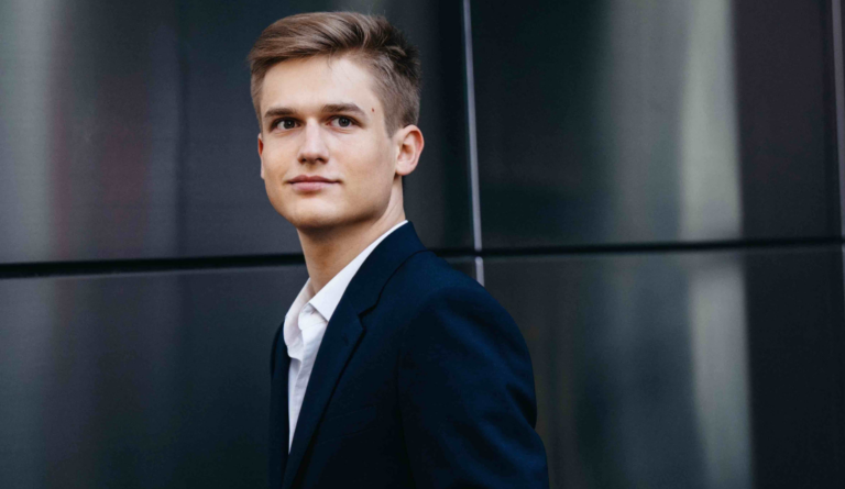 Simon Bürki, piano Chopin, Schumann