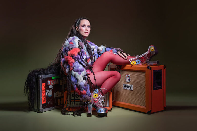 Leïla Duclos — À l’Amour et au Diable