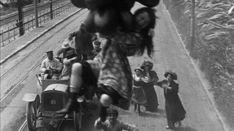 Ciné-concert · Dans la famille Léontine, je demande…